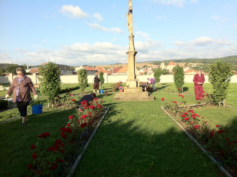Brigáda na hřbitově 1012